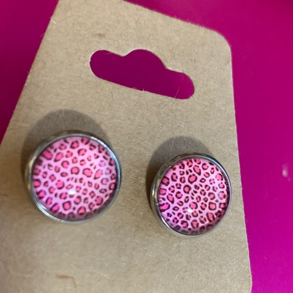 Pink Leopard Print Earrings - Picture 2 of 6